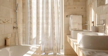 Comment fonctionne le programme de salle de bain à 1 euro ?